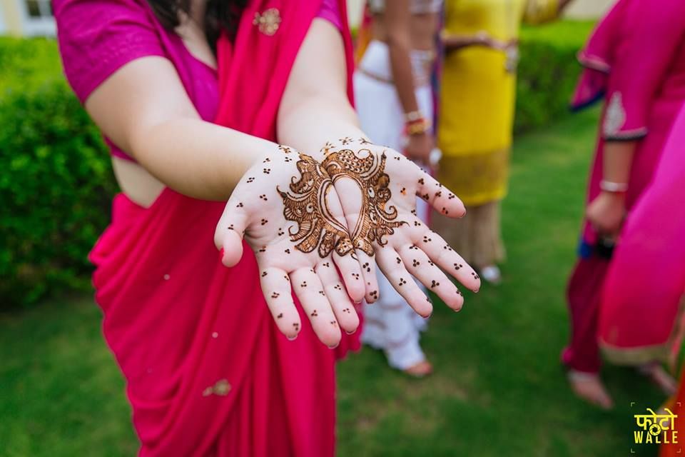 Famous mehandi artist Greater Noida NCR
