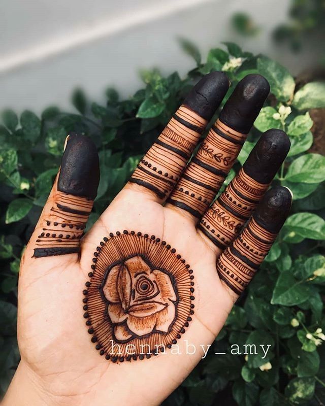 Famous mehandi artist Greater Noida NCR