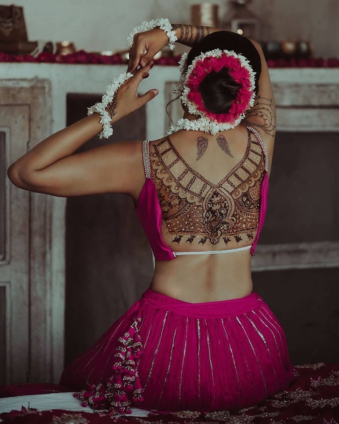 Famous mehandi artist Greater Noida NCR