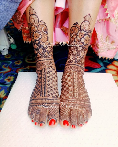 Best Foot Mehandi artist in Greater Noida