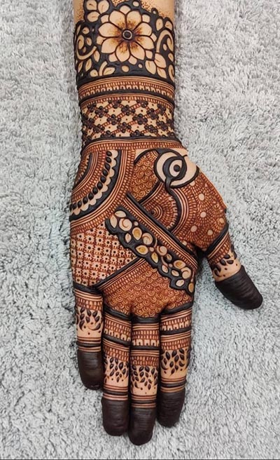 Anand Jaipure Mehandi Art
