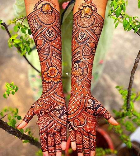 traditional mehandi artist in Greater Noida